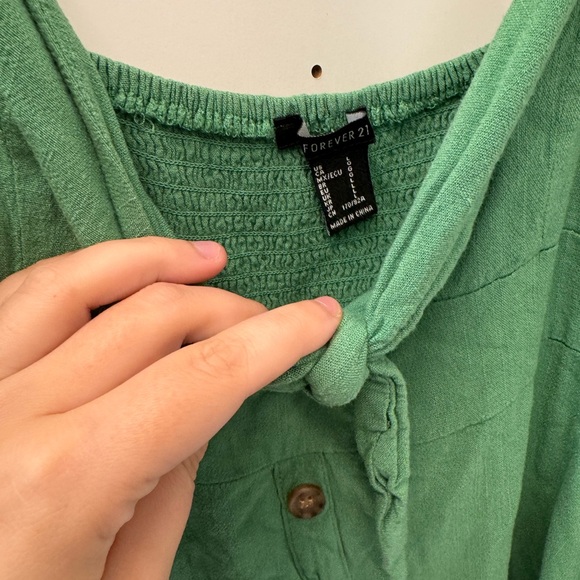 Green summer dress - Picture 3 of 3